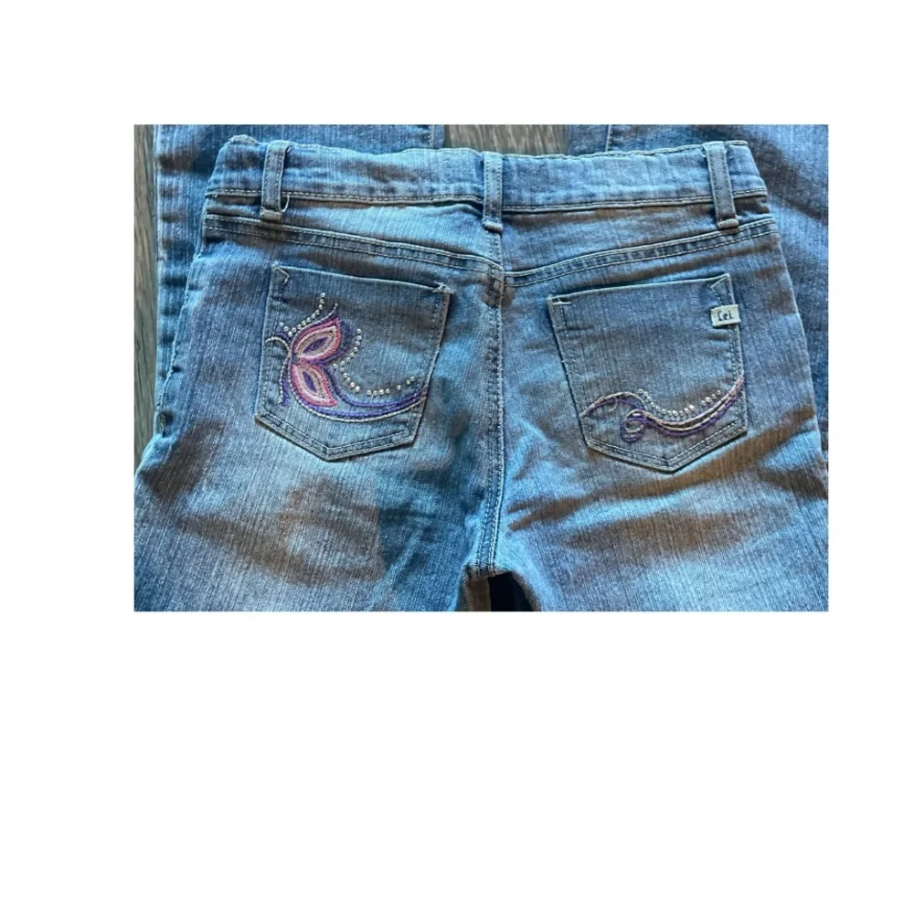RARE SUPER CUTE SPECIAL EMBROIDERED JEANS BY LEI! BOHO STYLE!